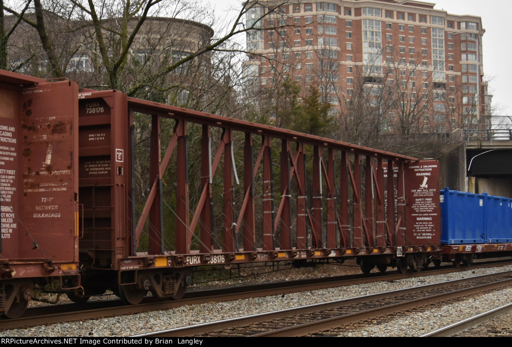 738176